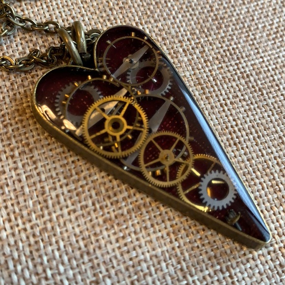 Heart Gears unique Necklace Handmade - Picture 4 of 8